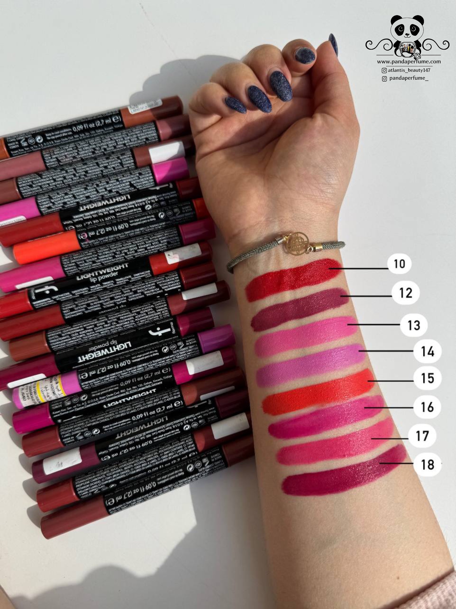 رژ لب پودری پد دار لایت ویت فلورمار Moisturizing Lip Powder Flormar