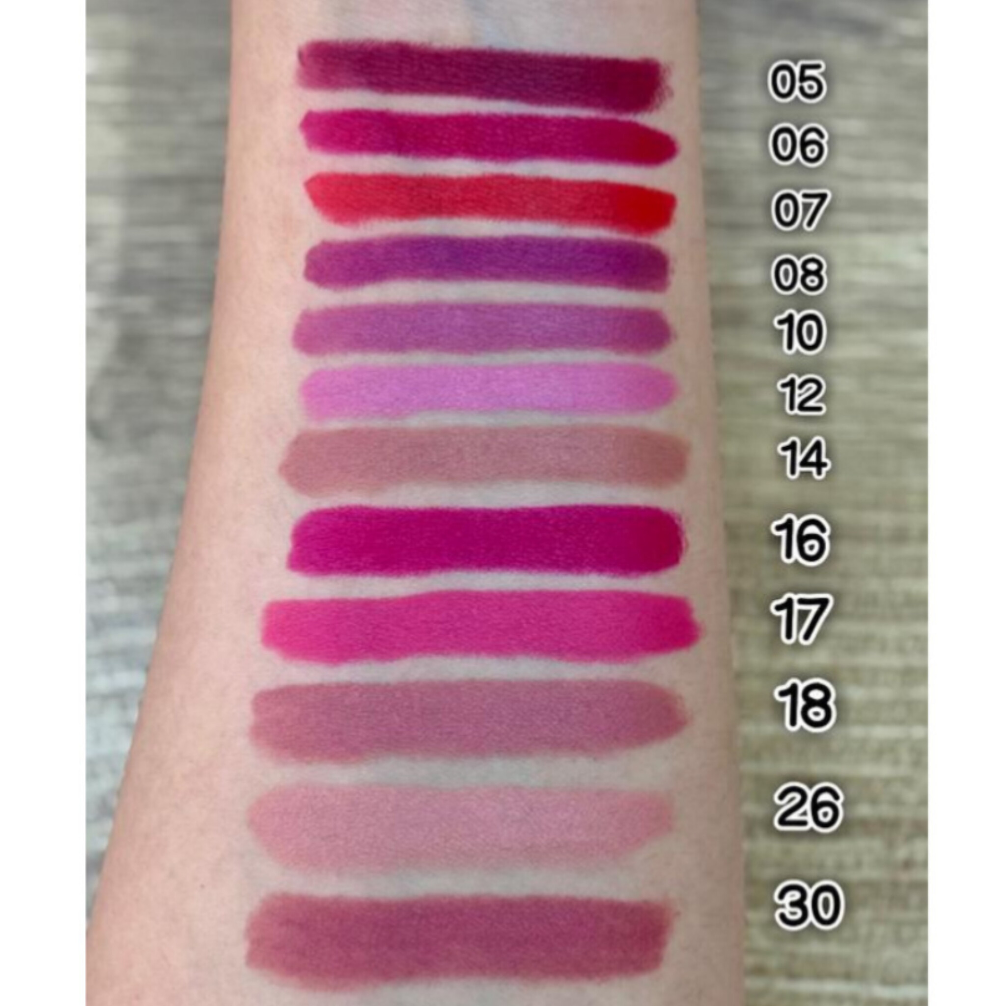 رژ مدادی مات  گلدن رز | GOLDEN  ROSE  MATTE  LIPSTICK